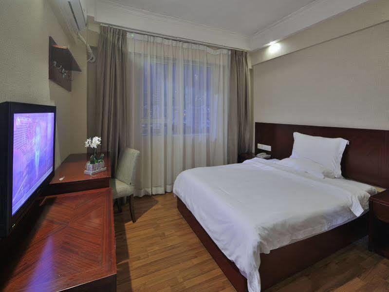 Paco Hotel Guangzhou Jiangtai Road Metro Branch Eksteriør bilde
